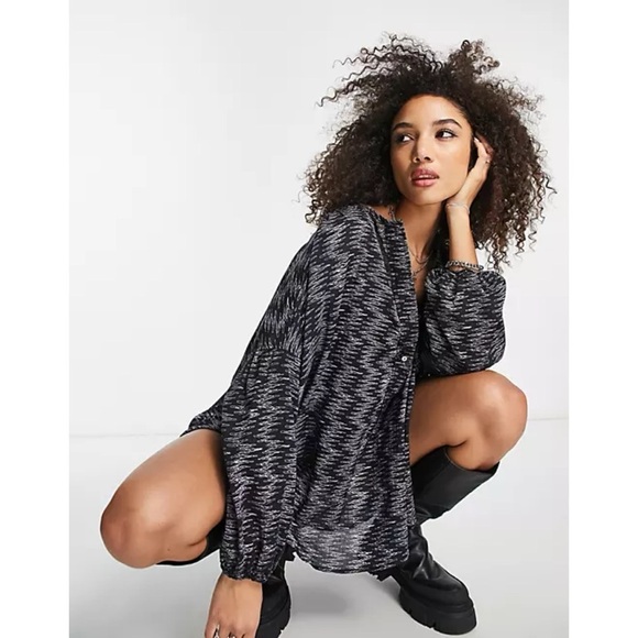 Free People Tops - Free People Blooms For You Blouse Size XS Black Intimately Oversized Sleep Flowy